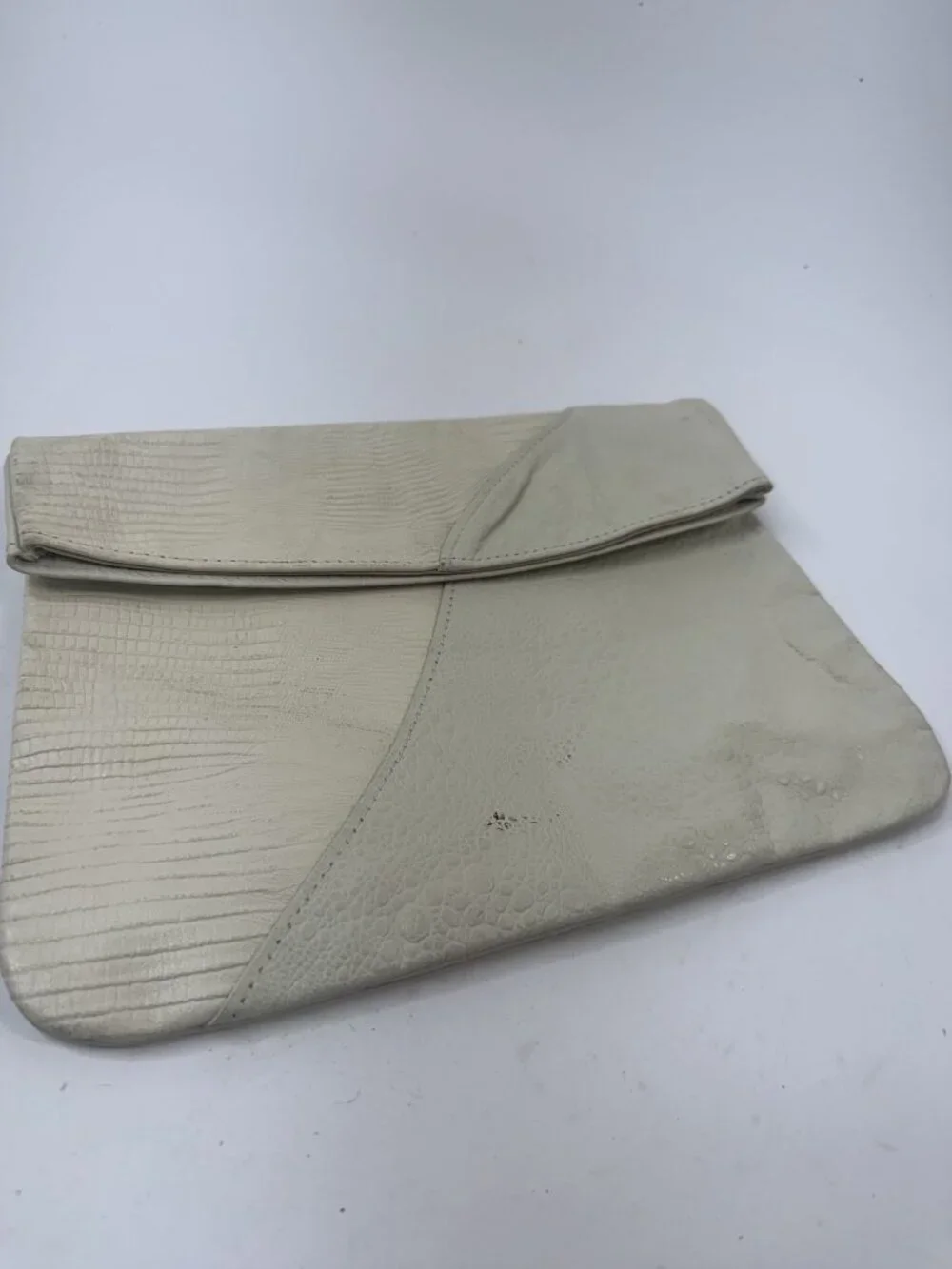Vintage Beige Faux Leather Clutch With Textured Design & Fold-Over Flap Minimali